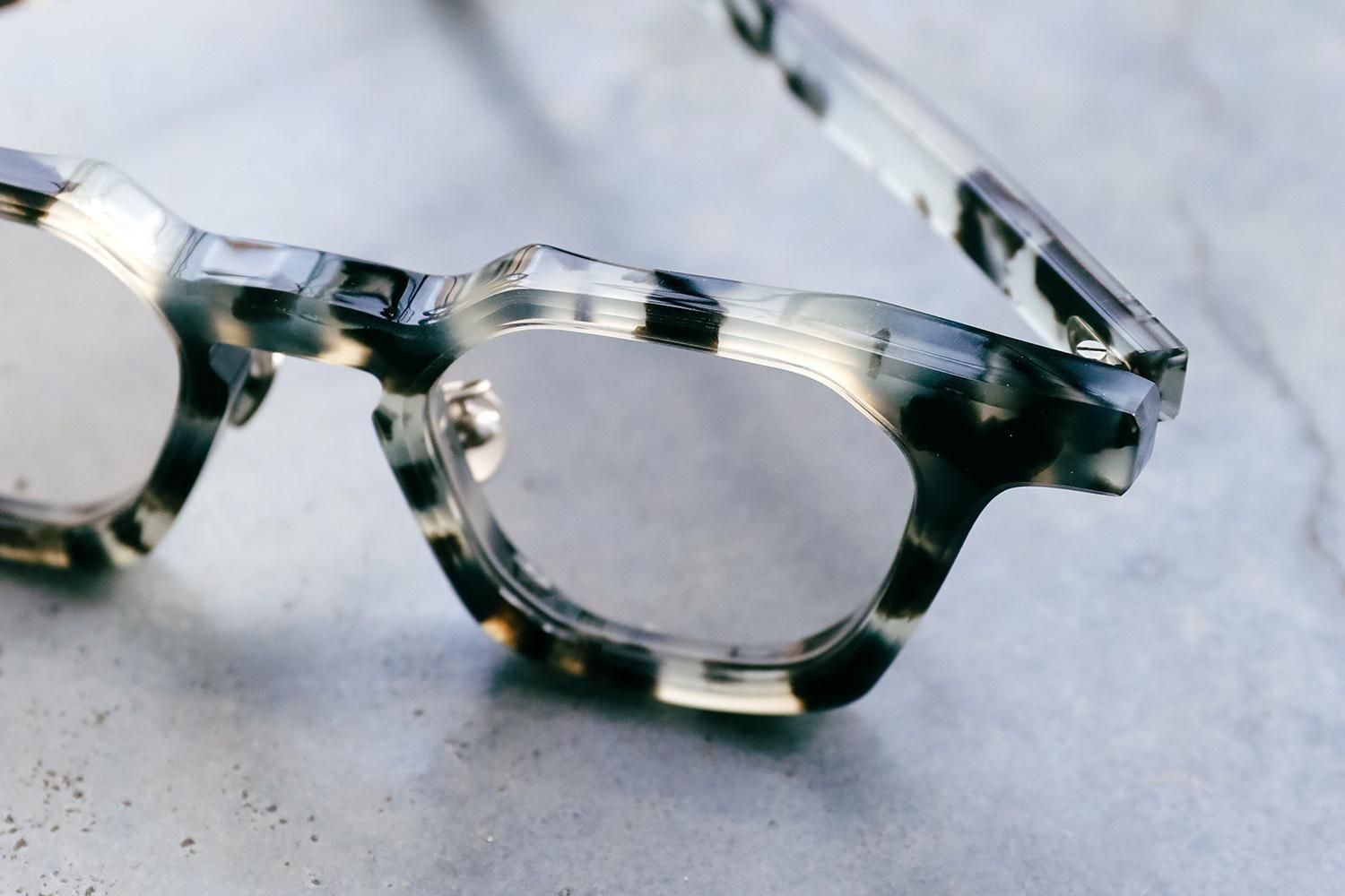 メガネ - メガネ・サングラス 通販サイト EYEWEAR MEBIUS ONLINE