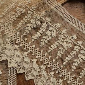 ヴィンテージフランス アランソンレース 様々なチュール 薔薇のオーバルドイリー ヴィンテージフランス アランソンレース 様々なチュール 薔薇の
