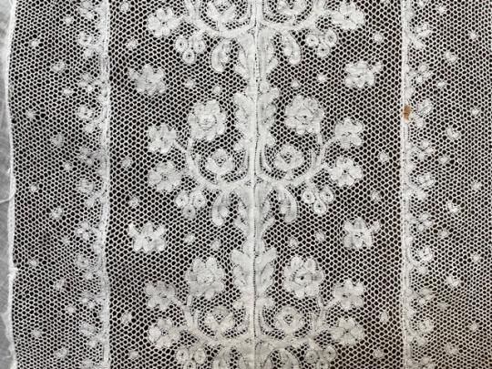 ボビンレース ヴァレンシエンヌレース パーツ 21×30cm - アンティーク