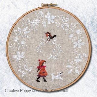 RED ROBINS AND SNOW WREATH 
