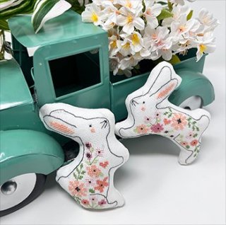 <img class='new_mark_img1' src='https://img.shop-pro.jp/img/new/icons1.gif' style='border:none;display:inline;margin:0px;padding:0px;width:auto;' />SPRING RABBIT PILLOWS お取り寄せ