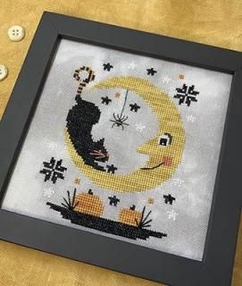 <img class='new_mark_img1' src='https://img.shop-pro.jp/img/new/icons14.gif' style='border:none;display:inline;margin:0px;padding:0px;width:auto;' />Halloween Moon    