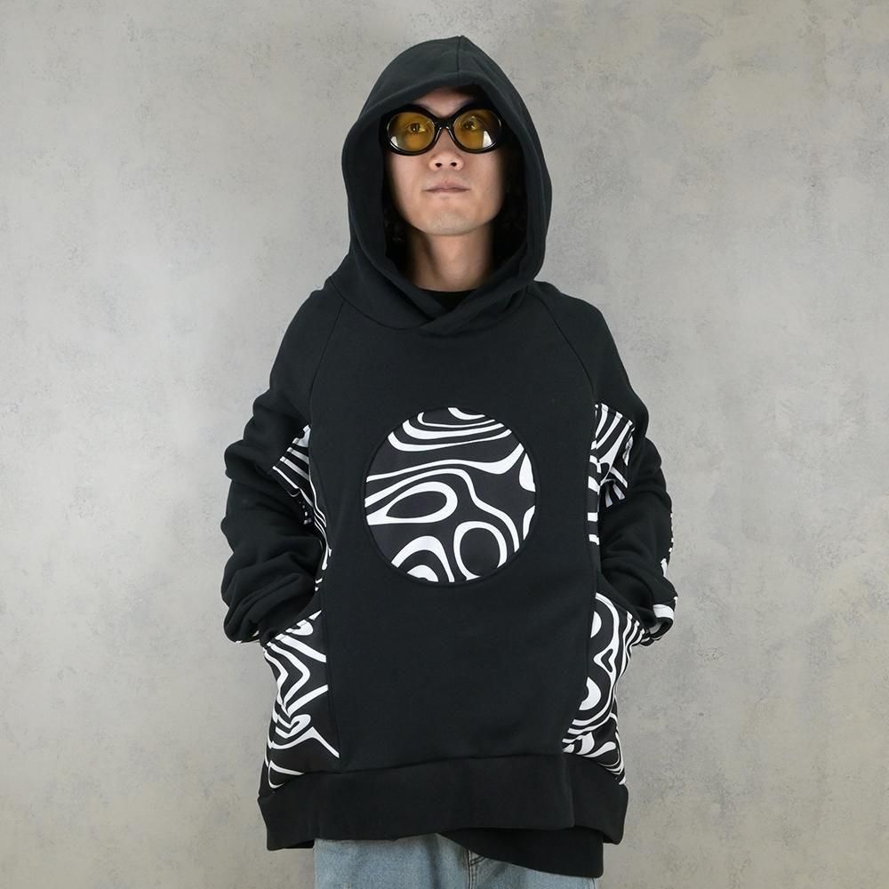HYPOCRITEkakuremi/wide circle DOP hoody(BLACK)