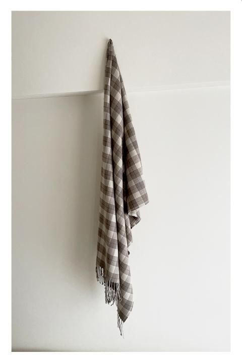 <img class='new_mark_img1' src='https://img.shop-pro.jp/img/new/icons21.gif' style='border:none;display:inline;margin:0px;padding:0px;width:auto;' />Aspero/Alpaca Pajama Stole