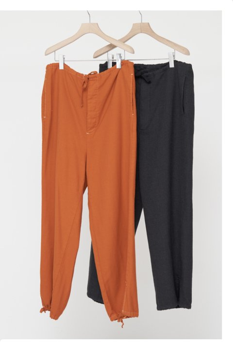<img class='new_mark_img1' src='https://img.shop-pro.jp/img/new/icons8.gif' style='border:none;display:inline;margin:0px;padding:0px;width:auto;' />Wool Garment Dye Over Pants