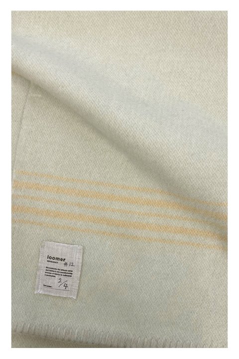 <img class='new_mark_img1' src='https://img.shop-pro.jp/img/new/icons8.gif' style='border:none;display:inline;margin:0px;padding:0px;width:auto;' />【LIMITED-M】Lamb Wool Blanket