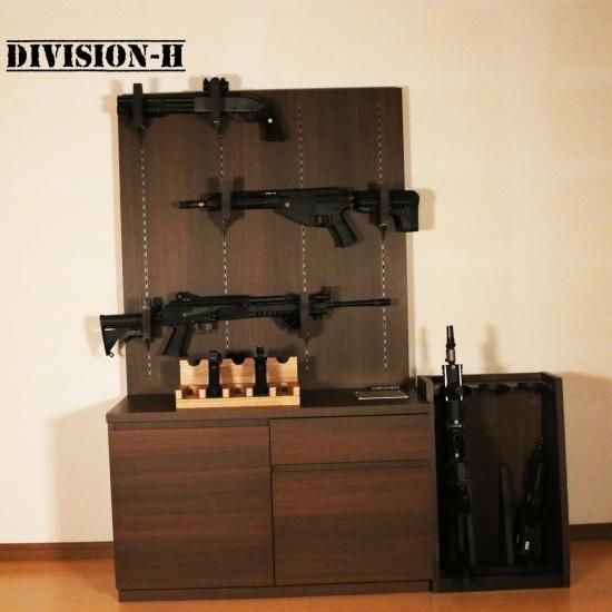 Division ｈ キャビネット バックパネル 150cm ブラケット６個 縦置きガンラック ピストルラック コンセント付き Board Dragon Works