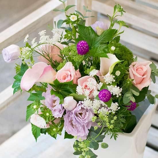 花束 Ileafアイリーフ 西新宿の花屋です