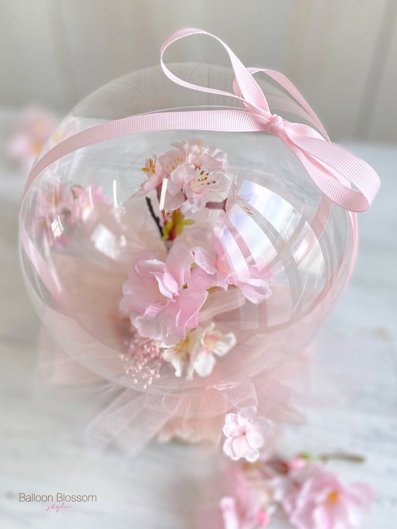 八重咲き桜ギフトのバルーンの中には桜の花束