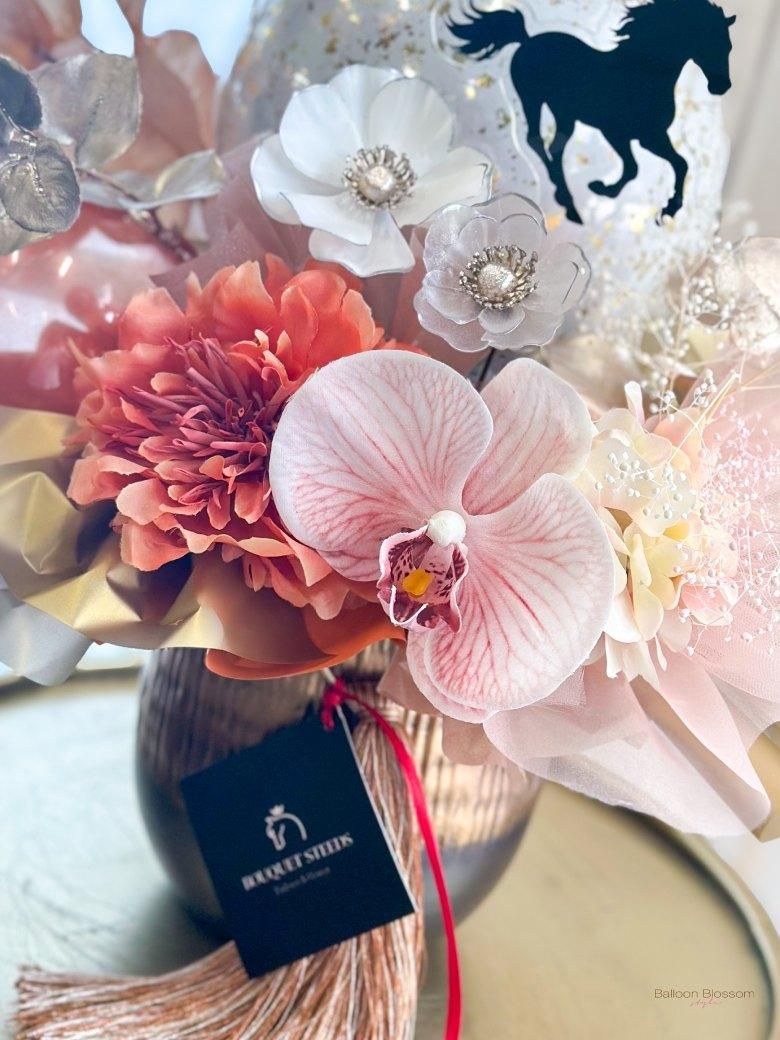 テラコッタの花の寄り画像