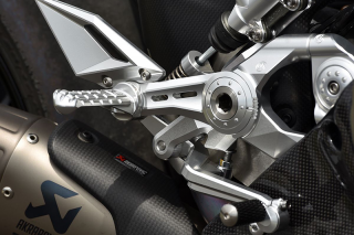 CNC ビレット アジャスタブル ライディングステップセット for Ducati Panigale V4