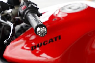 DBT Design ˥ ϥɥСɥ 2 pcs for Ducati Diavel V4