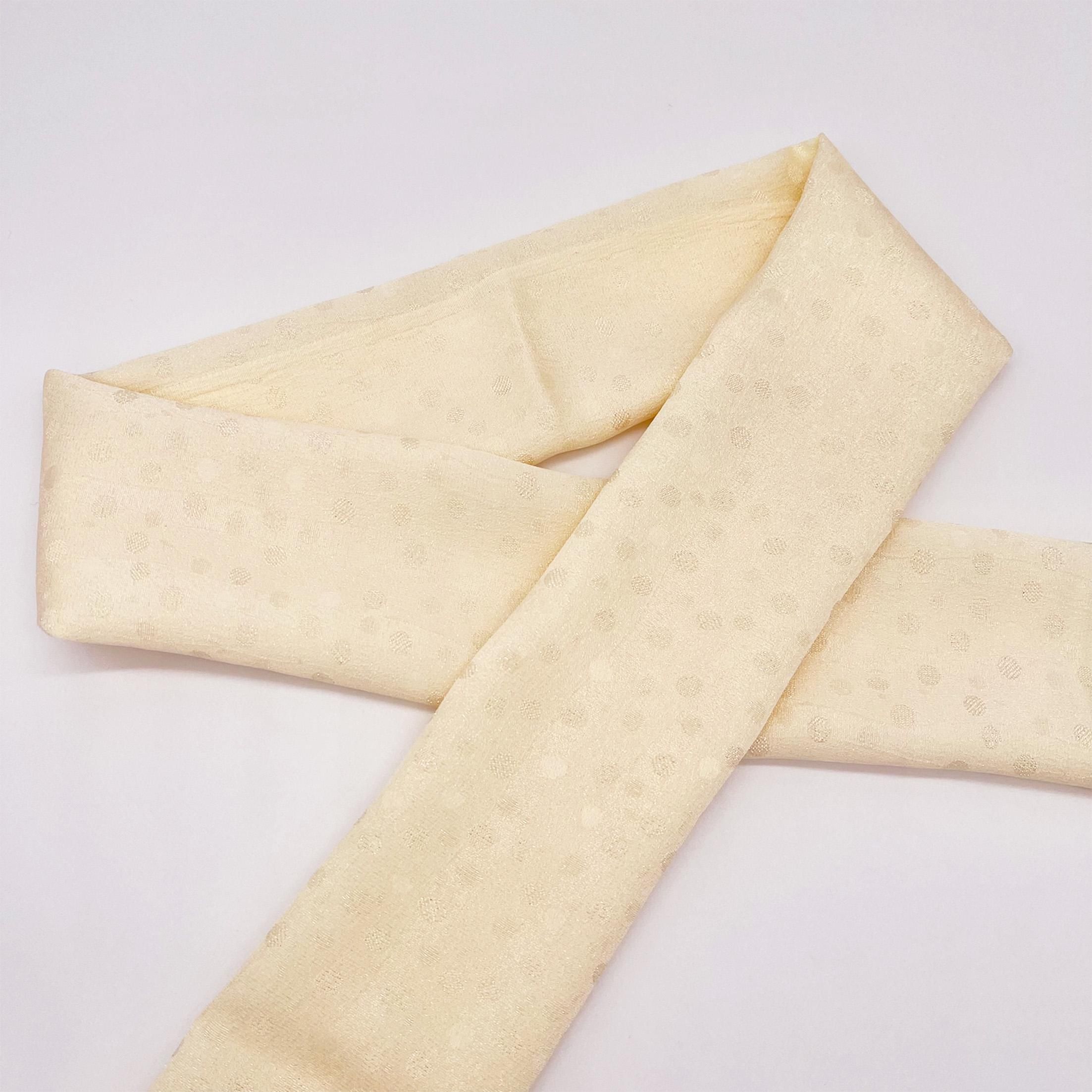 兎金> 帯揚げ(銀通し・水玉) 兎金> 帯揚げ(銀通し・水玉)