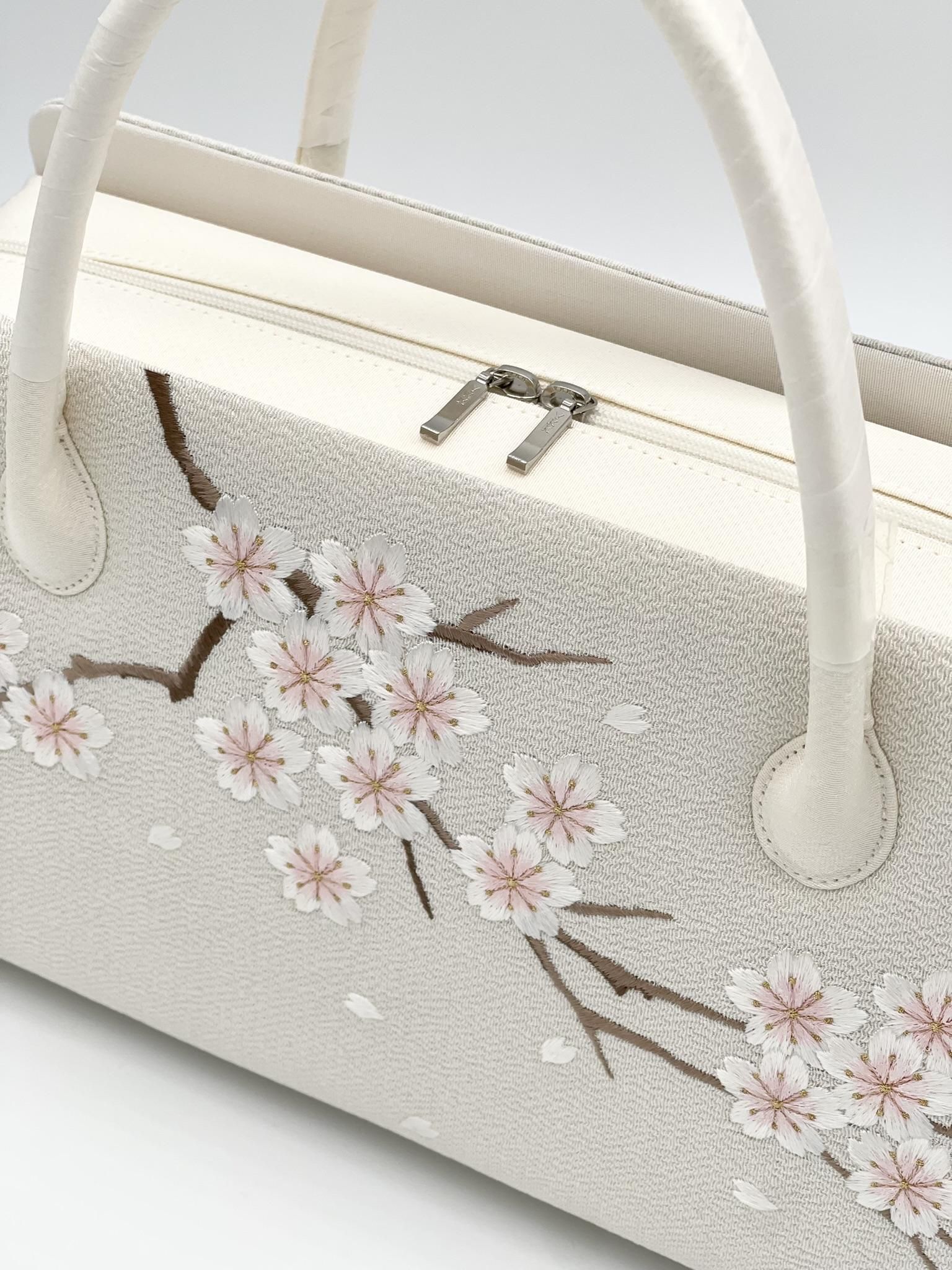 兎金] 利休バッグ（刺繍・苺に蜂）