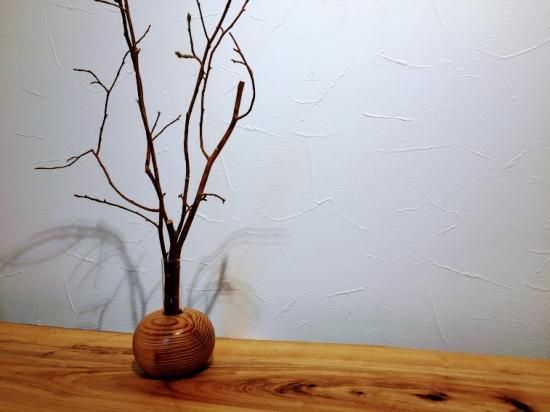 屋久杉工芸品 ほしい 一輪挿し 花瓶 花器 未使用品 新品 鹿児島 屋久杉工芸品 ほしい 一輪挿し 花瓶 花器 未使用品 新品 鹿児島