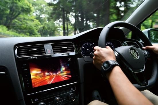 PLUG TV フォルクスワーゲン PLUG TV! for Volkswagen | 運転中に同乗者が楽しめるTV・DVD