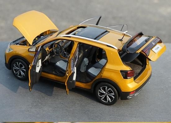 OUTLET SALE 限定2台】Volkswagen T-Cross 1:18ミニカー OUTLET SALE 限定2台】Volkswagen T-Cross 1:18ミニカー