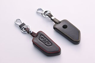 【OUTLET SALE 限定各5個】<br>Leather Key Cover plus for Volkswagen Golf8 / ID.4 Red&Yellow