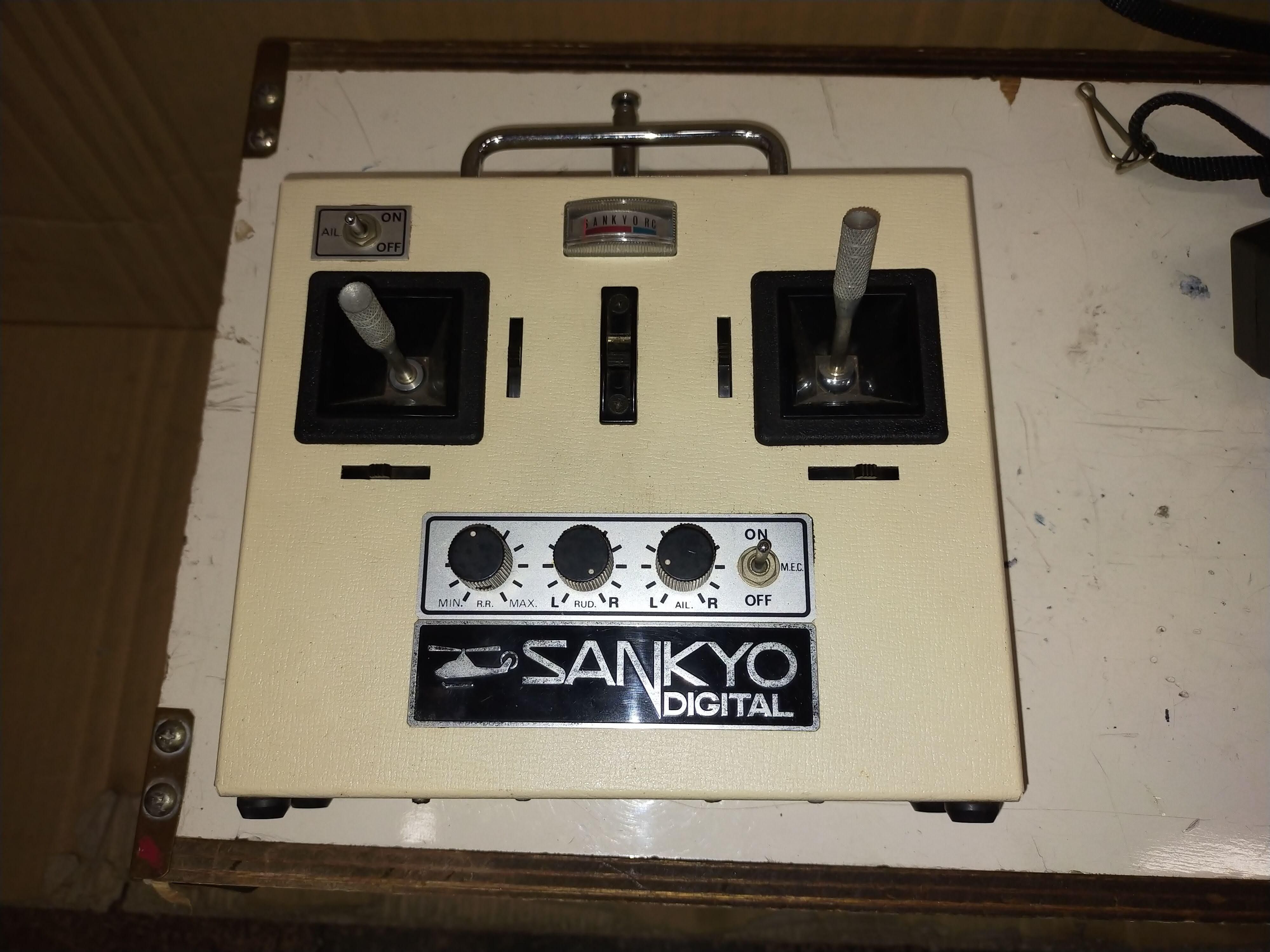 SANKYO DIGITAL 送受セット（動作未確認）珍品 - ラジコン販売