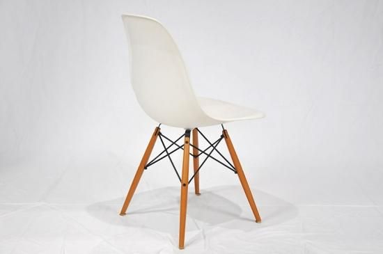 Vitra Eames サイドシェルチェア|モデルルーム展示品 Vitra Eames サイドシェルチェア|モデルルーム展示品