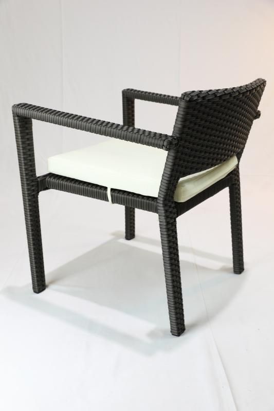 最終価格※モデルルーム展示品※ラタンサイドテーブル　美品 モデルルーム展示品 サニーサイドガーデン ラタンガーデンテーブル