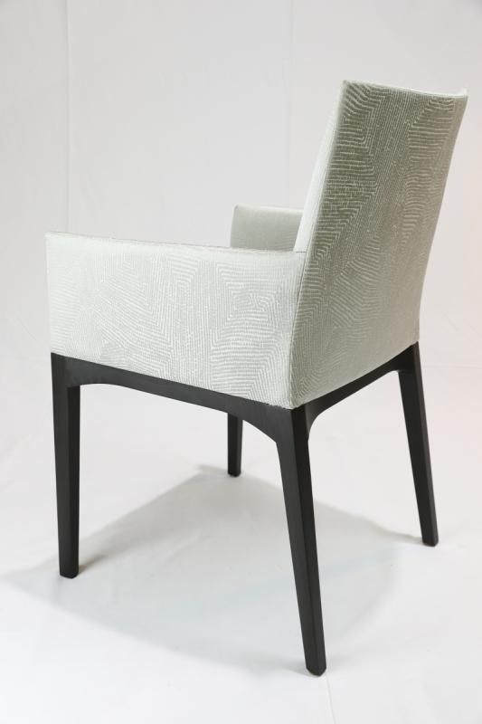 モデルルーム展示品 Cassina IXC(カッシーナイクスシー)LINE モデルルーム展示品 Cassina IXC(カッシーナイクスシー)LINE