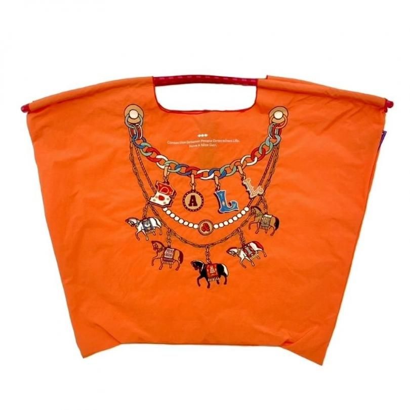 HORSE CHARM (L) C.