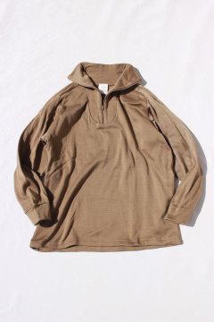 DEADSTOCK/GI COLD WEATHER GENIIILEVEL2 MID-QUARTER THERMAL TOP
MADE IN USA