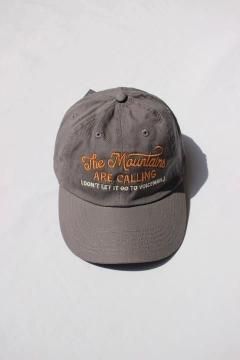 <img class='new_mark_img1' src='https://img.shop-pro.jp/img/new/icons14.gif' style='border:none;display:inline;margin:0px;padding:0px;width:auto;' />EARTH SUN MOON/The Mountains ARE CALLING CAP