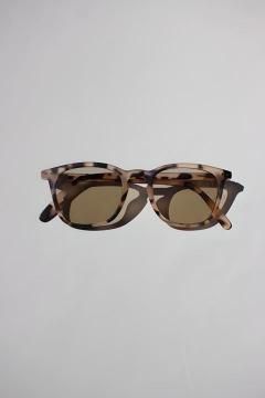 <img class='new_mark_img1' src='https://img.shop-pro.jp/img/new/icons14.gif' style='border:none;display:inline;margin:0px;padding:0px;width:auto;' />IZIPIZI/SUN LIGHT COLOR #E Tortoise(Light brown lenses)