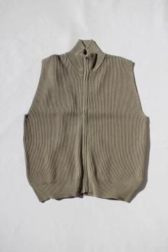 <img class='new_mark_img1' src='https://img.shop-pro.jp/img/new/icons14.gif' style='border:none;display:inline;margin:0px;padding:0px;width:auto;' />UNDYED/AZE ニットベット KHK