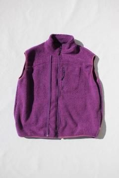 <img class='new_mark_img1' src='https://img.shop-pro.jp/img/new/icons14.gif' style='border:none;display:inline;margin:0px;padding:0px;width:auto;' />melple/Marced Wool Vest PPL