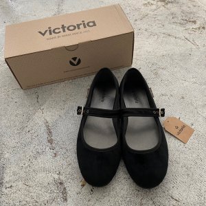 VICTORIA Mercedes Terciopelp Negro