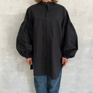 <img class='new_mark_img1' src='https://img.shop-pro.jp/img/new/icons16.gif' style='border:none;display:inline;margin:0px;padding:0px;width:auto;' />Honnete  Puffed sleeve shirts   black