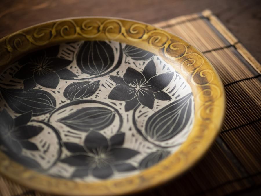 堂前守人・陶器作品】｜ 白と黒の皿～Online Shop｜紅椿それいゆ～