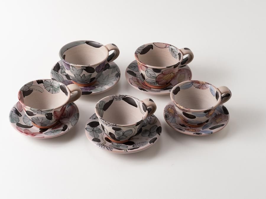 カエルの唄 西洋陶磁器 工芸品 腰越祐貴 「 アマガエルと樹皮のようなぐい呑 」 酒器 - レトロ