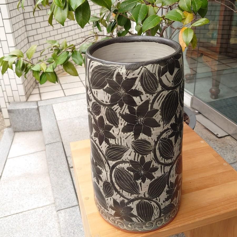 堂前守人・陶器作品】｜白と黒-掻き落とし-傘立て｜ ～Online
