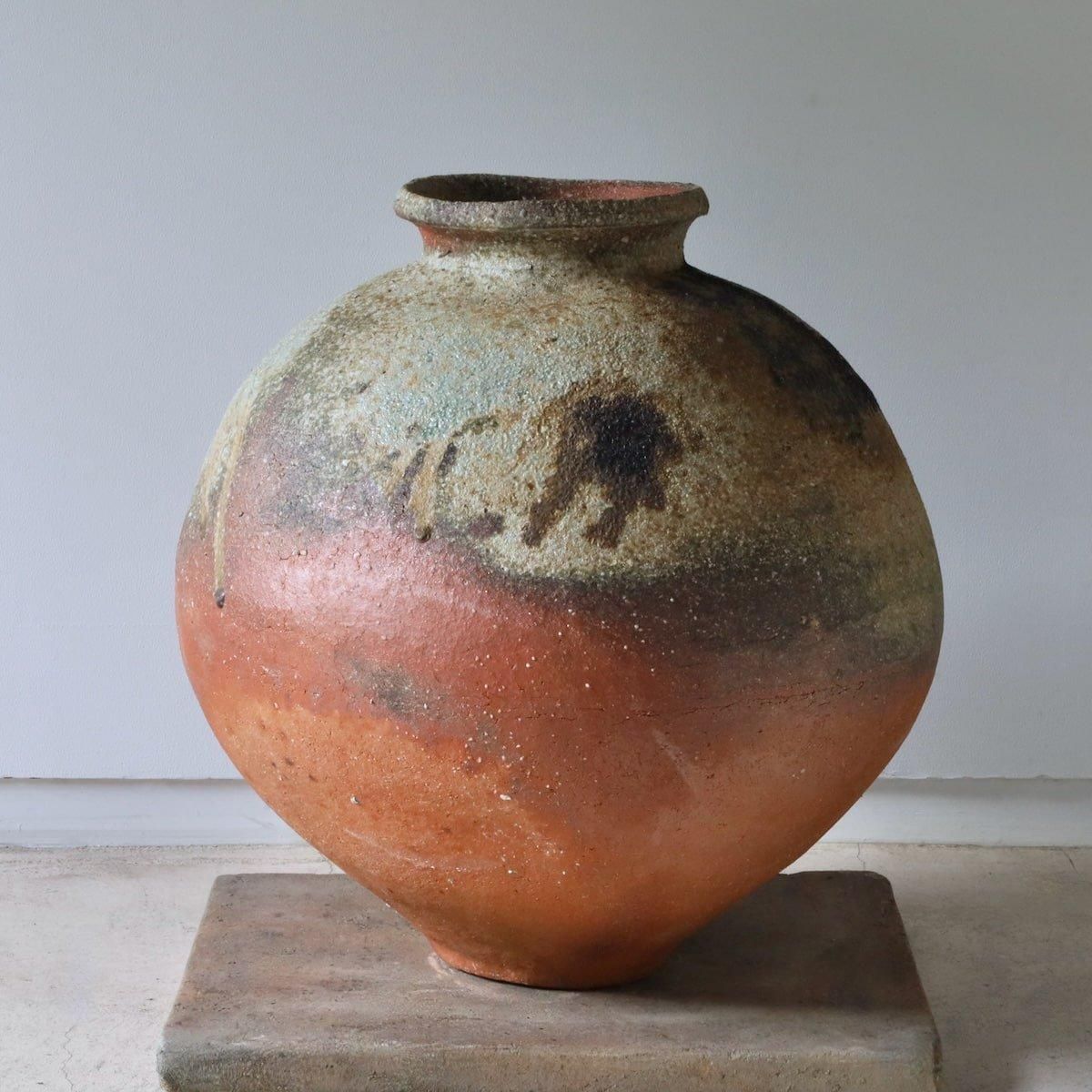 沖縄で買った壺 辻村塊 信楽壺 - ギャラリー遊形 オンラインストア｜京都「俵屋旅館