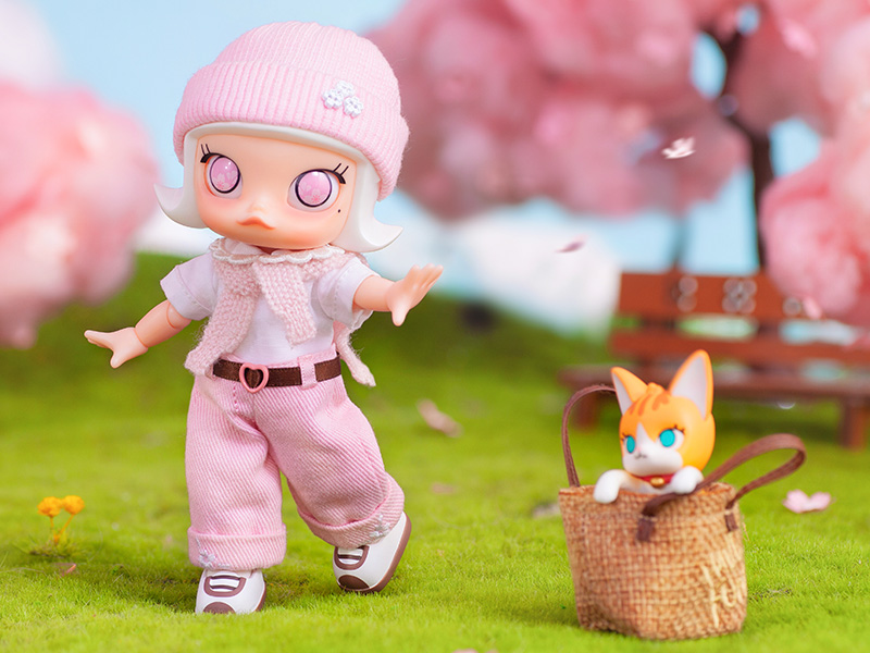 MOLLY Cherry Blossom アクションフィギュア - POP MART JAPAN MOLLY Cherry Blossom アクションフィギュア - POP MART JAPAN