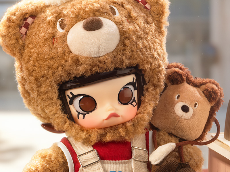 MOLLY Bear Bread 1/8 Action Figure - POP MART (United States)
