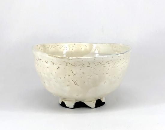 九谷焼　梅山窯　中村梅山作　茶碗　無傷　保証　共布・共箱。 九谷 梅山窯 中村梅山作 茶碗 無傷保証共布・共箱。
