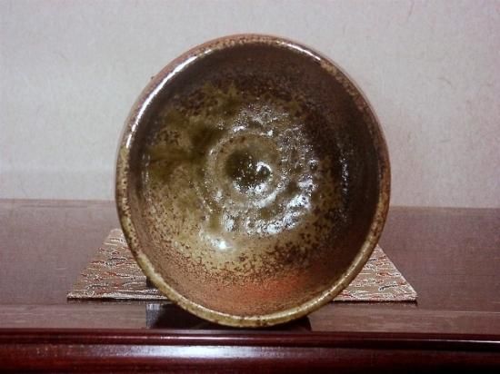 人気の春夏 多摩焼井上郷太郎作茶碗。 工芸品