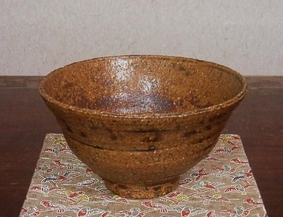 京焼・清水焼　作者不明　清窯：銘　古伊羅保　茶碗　無傷　共箱　古物。 京焼・清水焼作者不明清窯：銘古伊羅保茶碗無傷共箱古物。