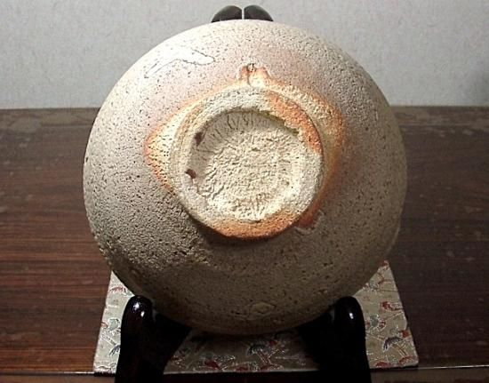 九谷焼　梅山窯　中村梅山作　茶碗　無傷　保証　共布・共箱。 九谷 梅山窯 中村梅山作 茶碗 無傷保証共布・共箱。