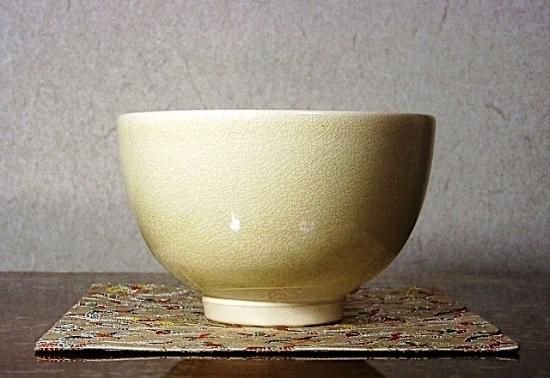 薩摩焼 紀秀窯 畦元紀秀 作 薩摩 茶碗 無傷 共箱。 薩摩焼 紀秀窯 畦元紀秀 作 薩摩 茶碗 無傷 共箱。