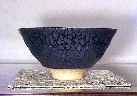 京焼・清水焼　高橋和三郎 作　天目釉　茶碗　無傷　共箱。