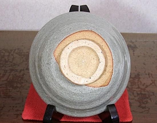 三朝焼　森田無想作　在銘「三朝」　茶碗　無傷　共箱　保証。 三朝焼 森田無想作 在銘 伊羅保 茶碗No2 無傷 保証 箱合