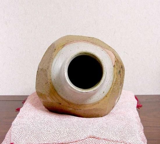 神勝寺焼陶津窯 赤絵草紋壷 花器 花瓶 藤本明成作 供箱付 L112 神勝寺焼 陶津窯 藤本明成（三代）作 花瓶 共箱 無傷