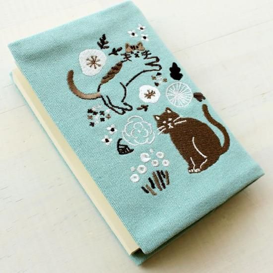 ねこのこ③ブックカバー、ポーチ Amazon | トコナッツ ブックカバー 文庫 刺繍 猫 TC-168-D