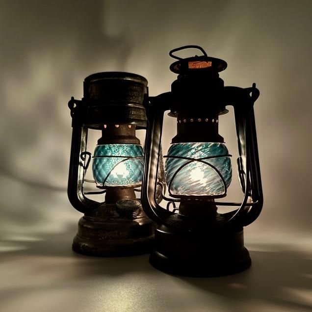 Magma Glass Studio【ランタングローブ】Silver Green Magma Glass Studio【ランタングローブ】Silver Green